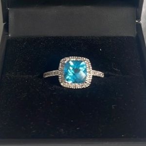 Blue topaz ring NWOT
